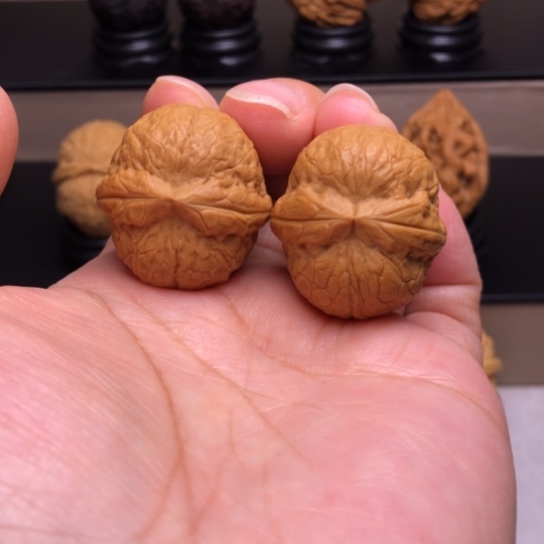 文玩核桃把件粗筋铁蛋6