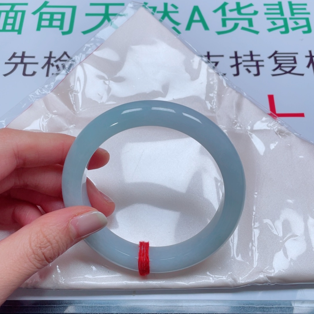 ****糖翡翠未镶嵌手镯冰蓝