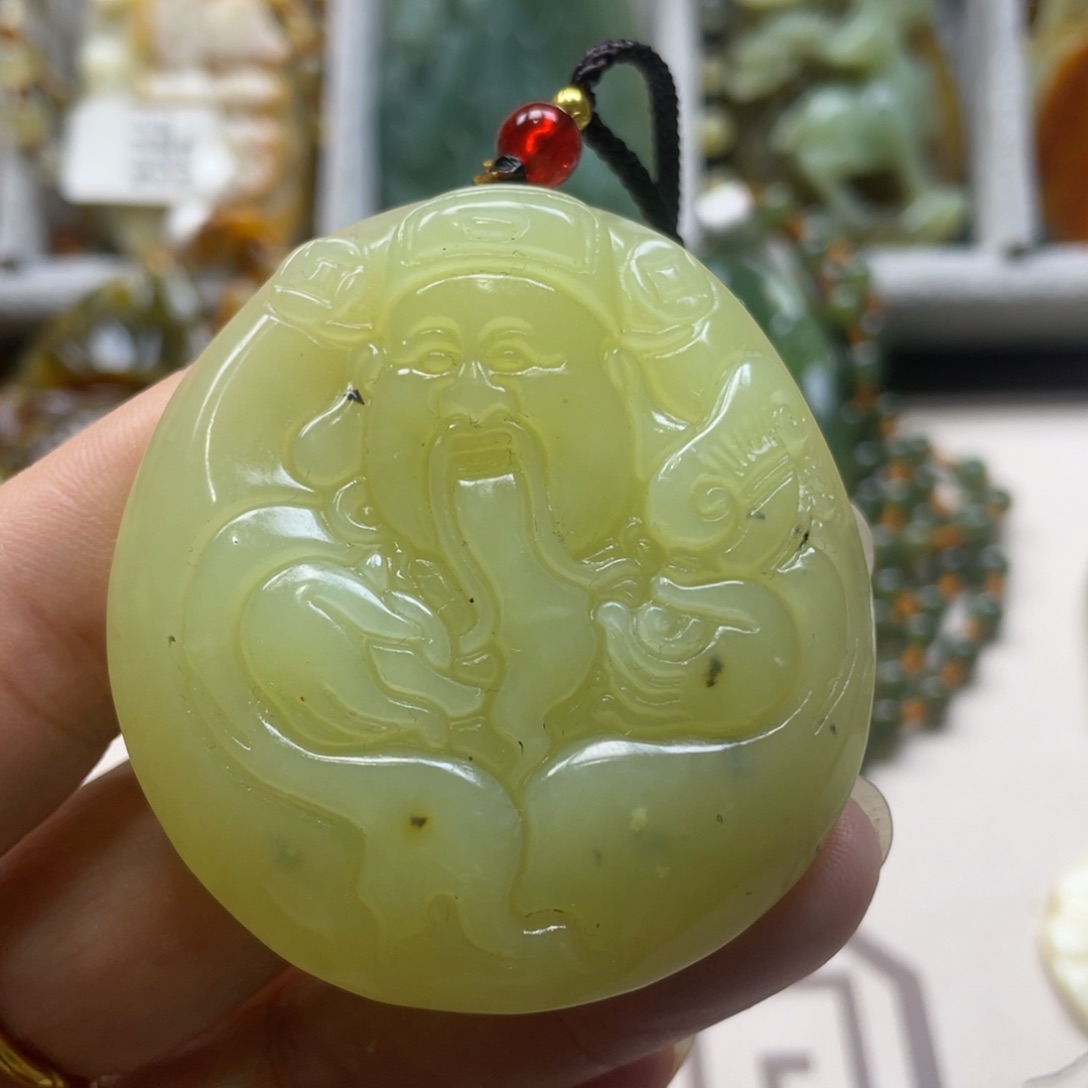 岫玉颈饰未镶嵌吊坠