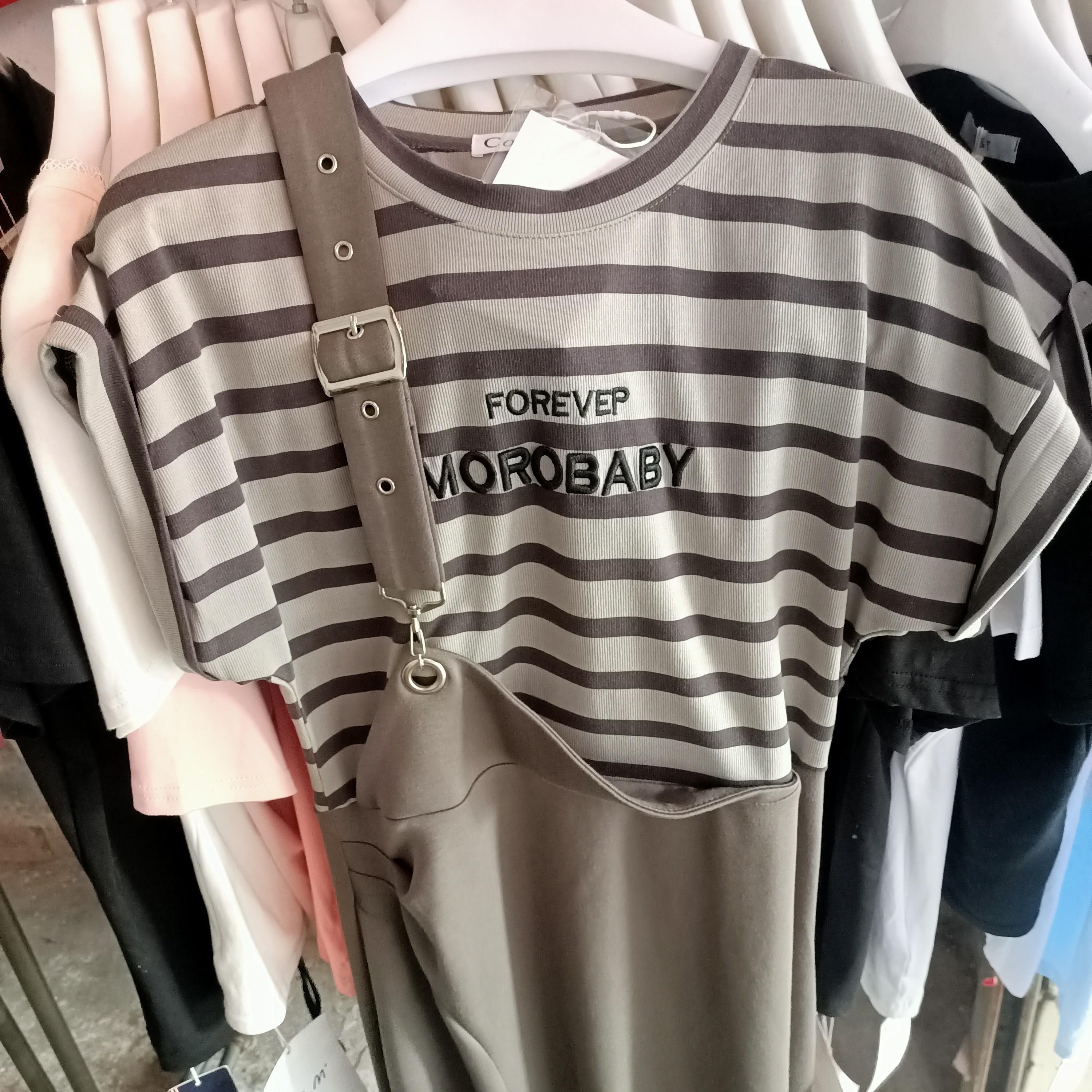 夏季条纹背带裙拼接假两件设计显瘦外出连衣裙