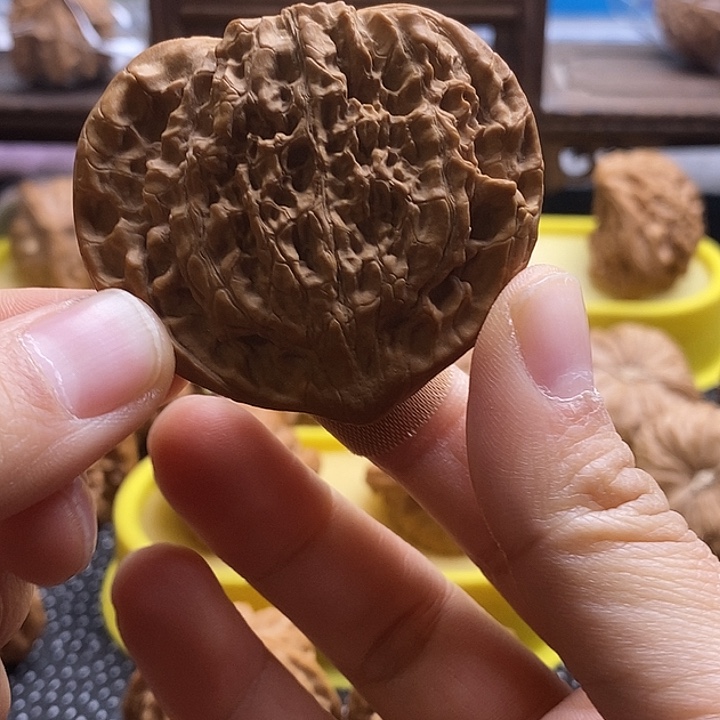 文玩核桃吊坠官帽53爱心