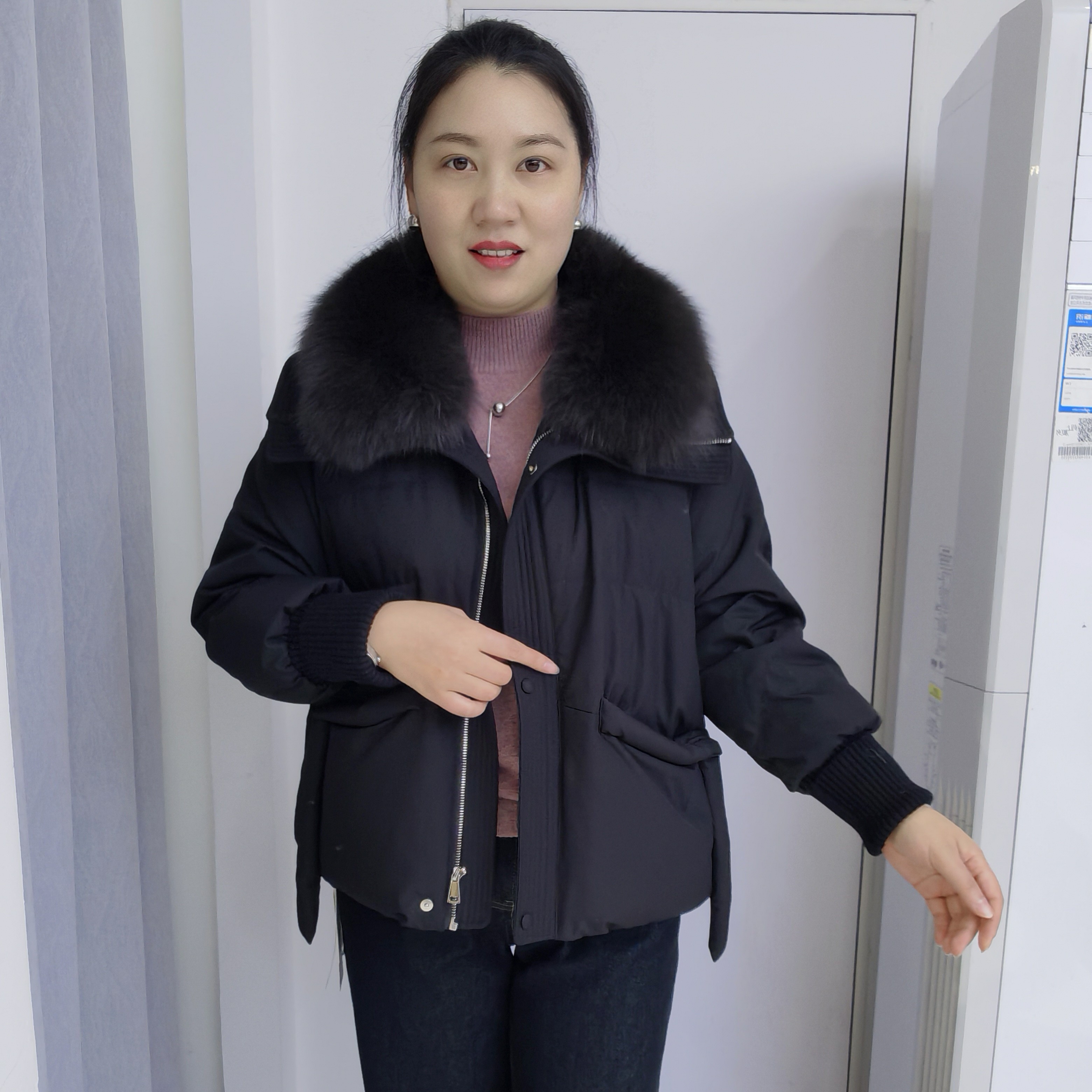 新款时尚洋气百搭休闲大毛领鹅绒服D135