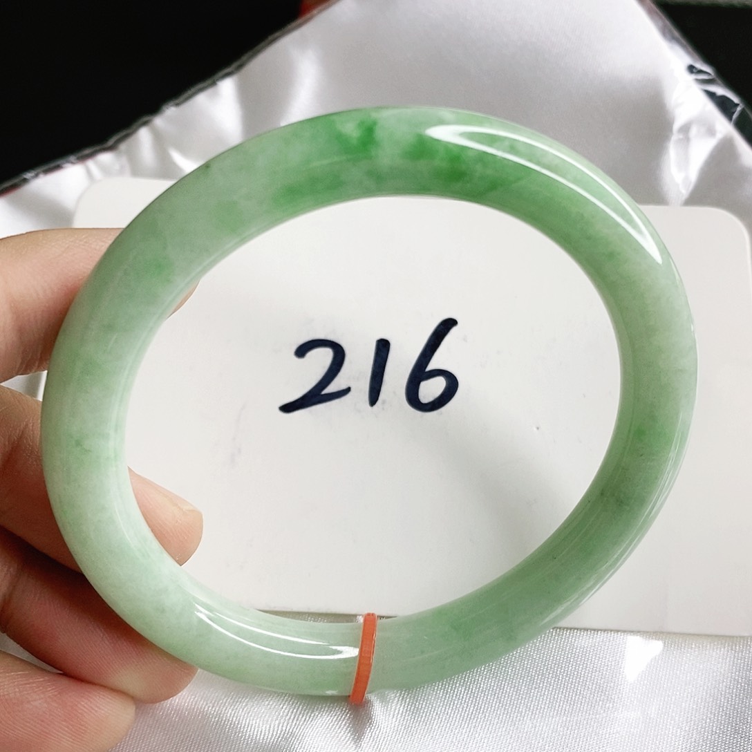 翡翠手镯未镶嵌58.5圈口口圆