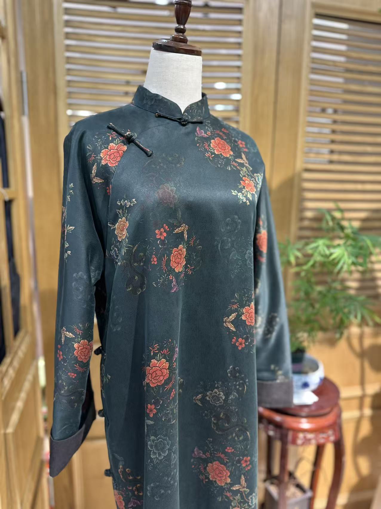 墨绿牡丹斜襟棉服GX000018