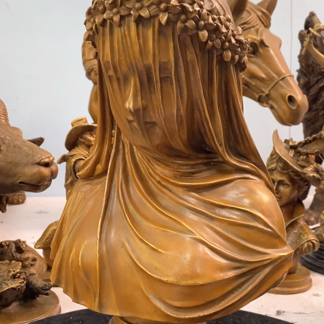 黄铜材质，抽象美女半身