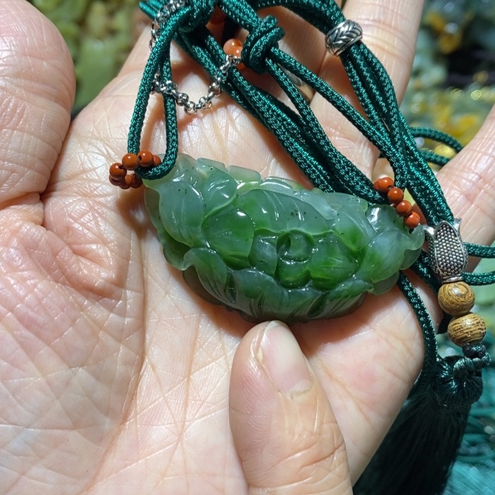 和田玉（碧玉）颈饰未镶嵌