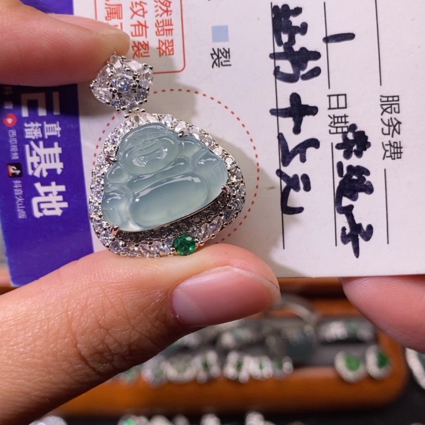 【闪购商品】翡翠颈饰未镶嵌天然