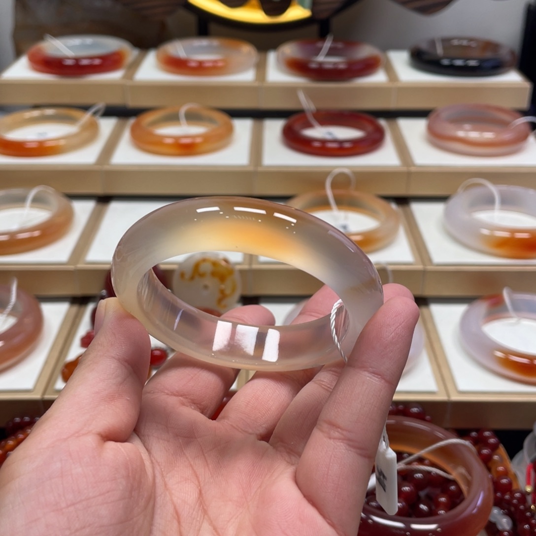 玛瑙/玉髓未镶嵌手镯