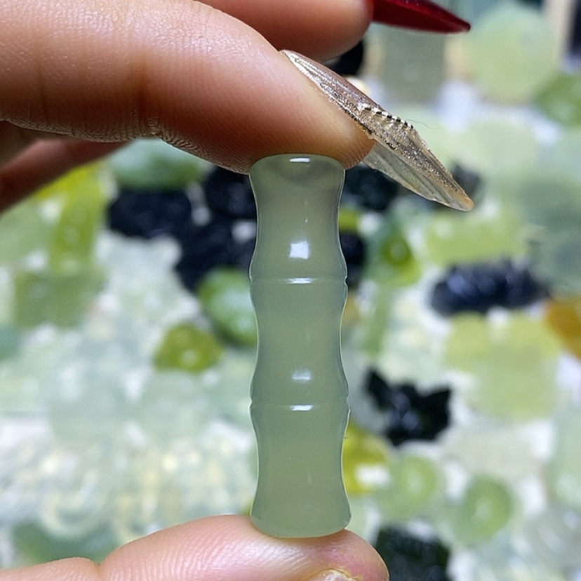 【闪购商品】蛇纹石玉颈饰未镶嵌