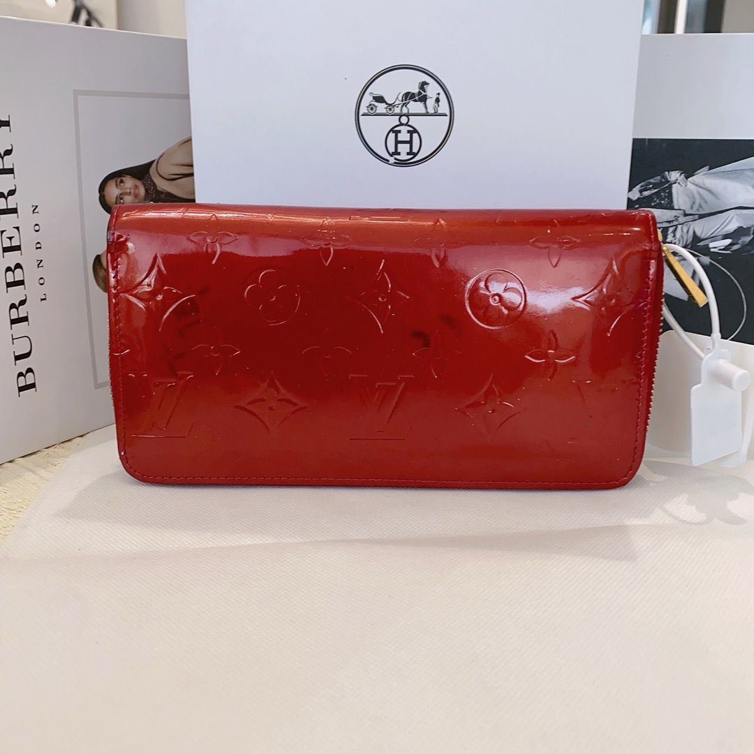 95新   LouisVuitton/路易威登lv漆皮红色钱包 13608346二奢