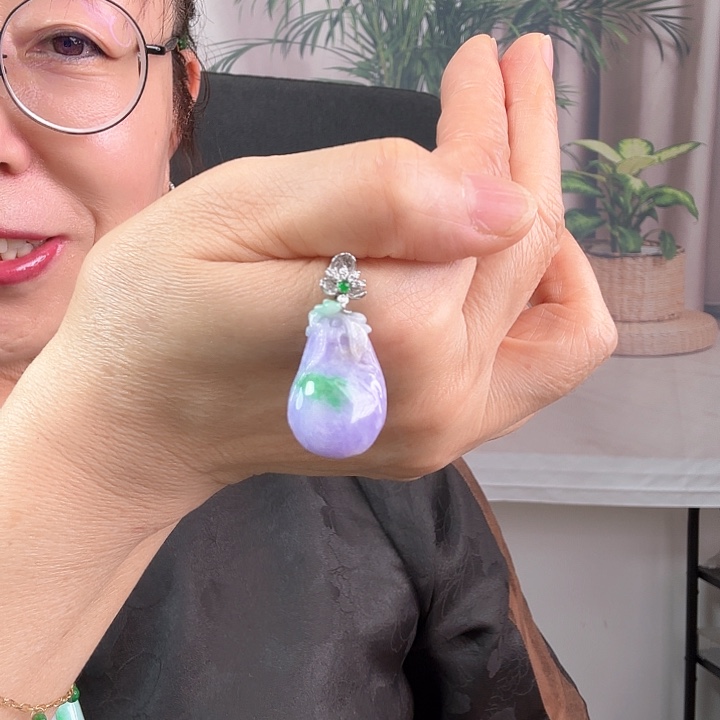 翡翠颈饰18K金镶嵌钱袋