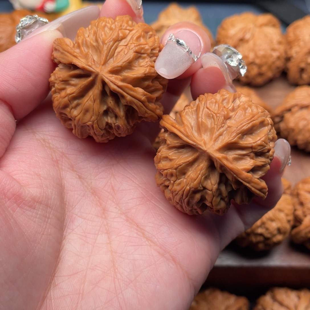 文玩核桃把件全品，红皮苹果38