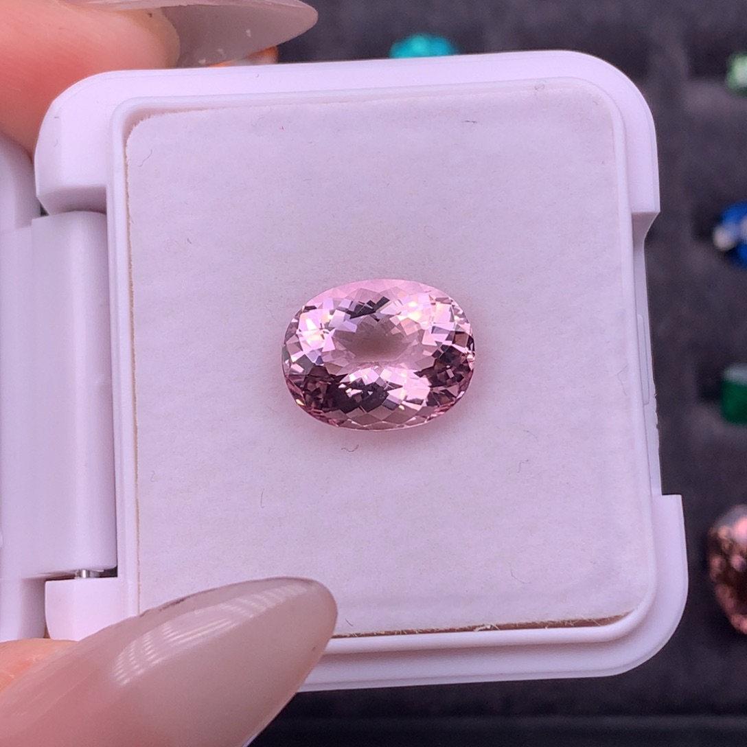 绿柱石（摩根石）裸石未镶嵌4.34ct樱花粉全净无暇GRC