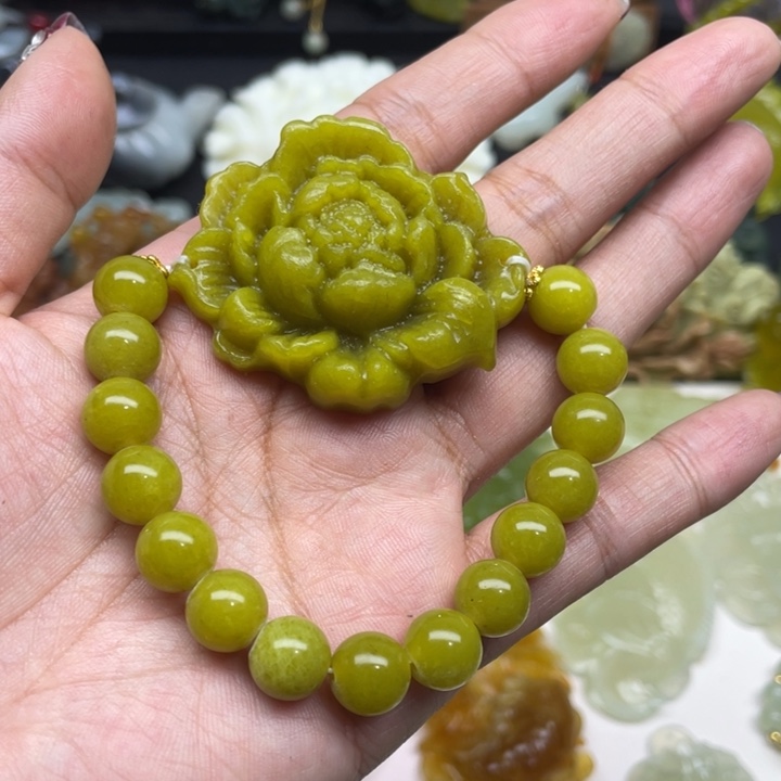 塞***水蛇纹石玉未镶嵌颈饰