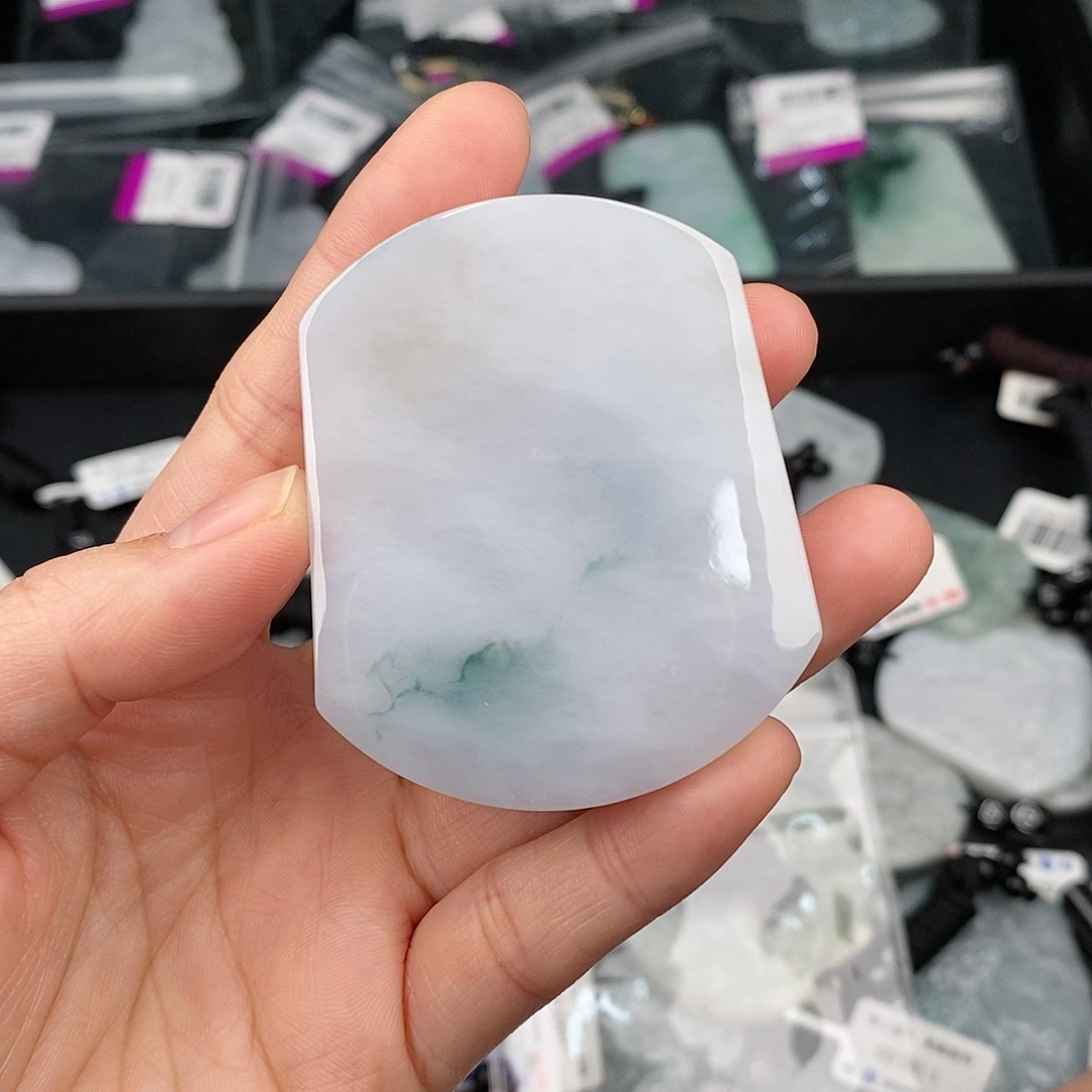 翡翠颈饰未镶嵌一