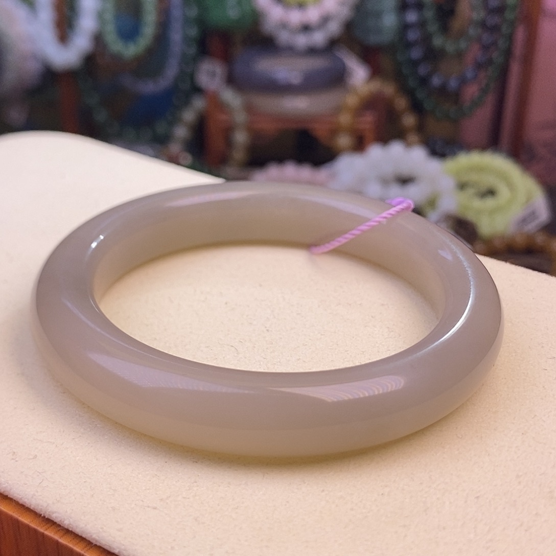 和田玉未镶嵌颈饰54.8精品熟藕粉烟藕脂膏级老料手镯