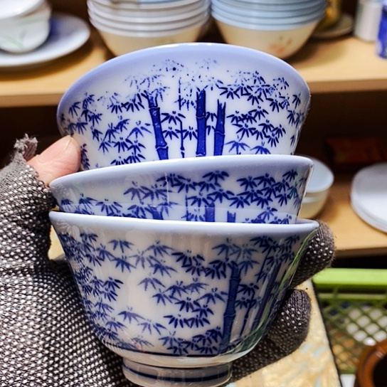 瓷片新年快乐。万事如意