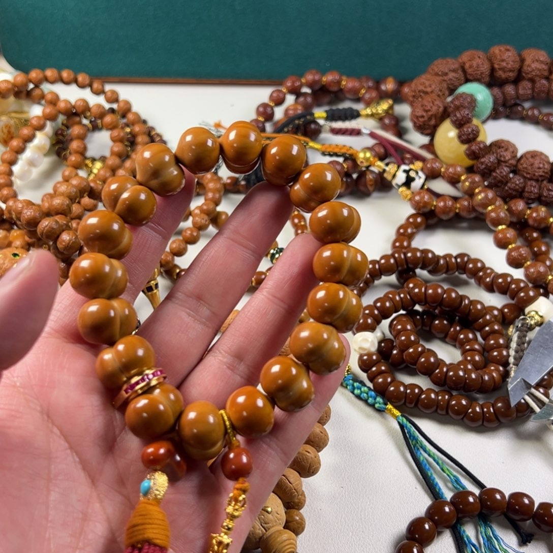 猴头核桃吊坠。。。。。。。。。。。