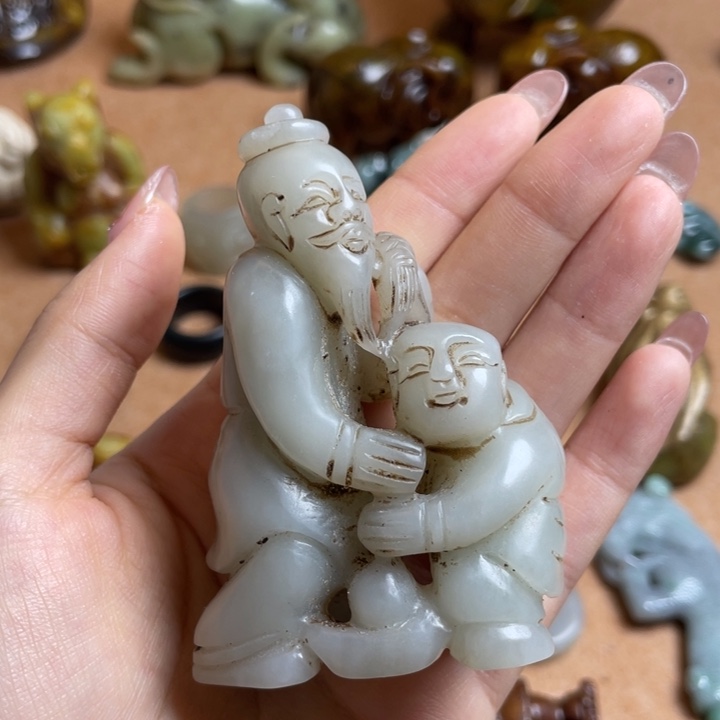 用***3和田玉未镶嵌颈饰