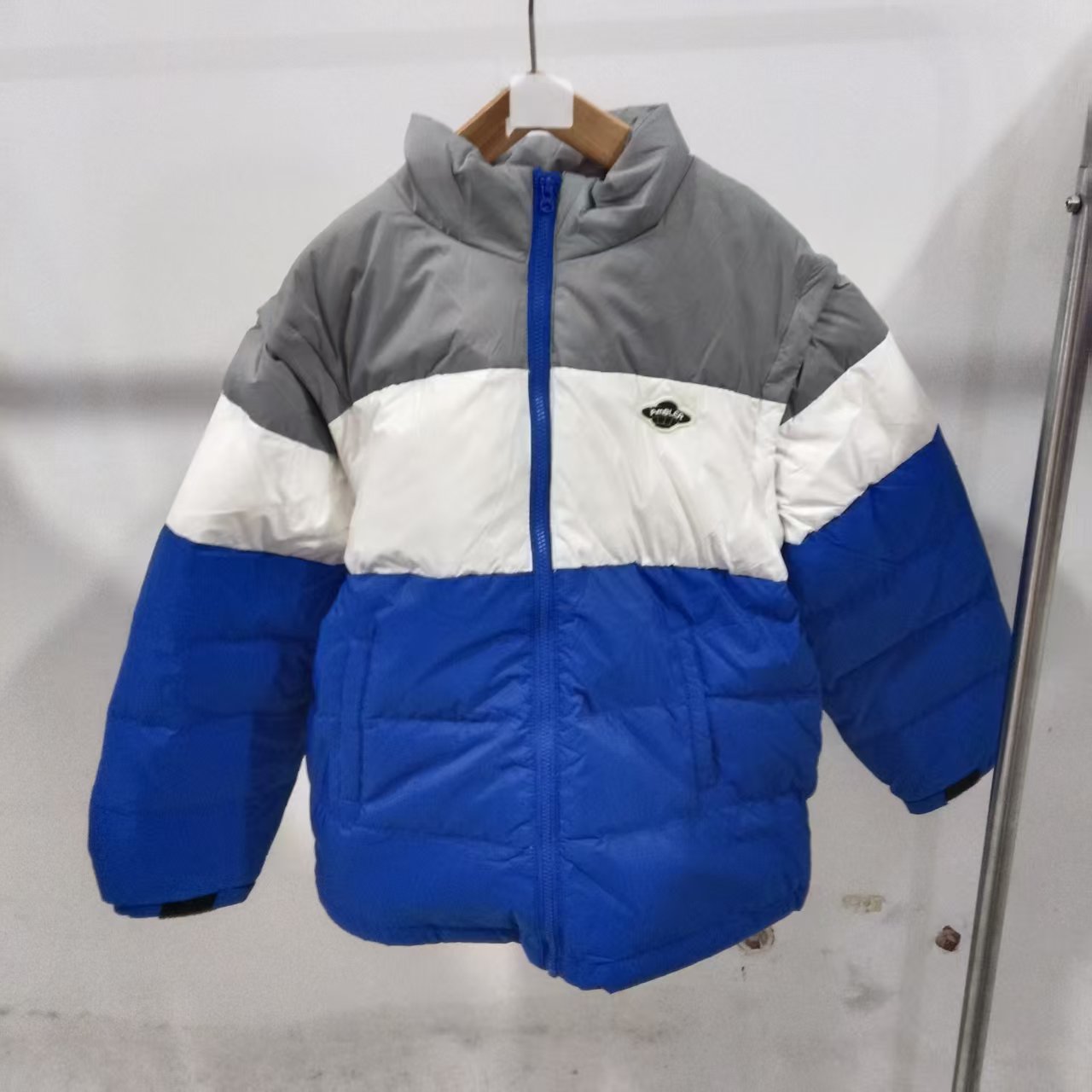 【4242】羽绒服K2ACA4242