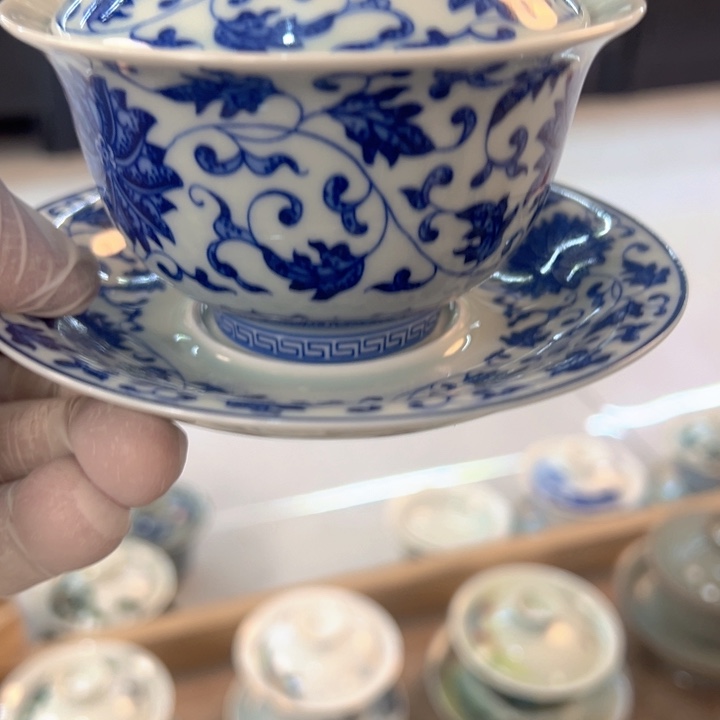 摆件陶白青花缠枝莲元宝盖碗全品