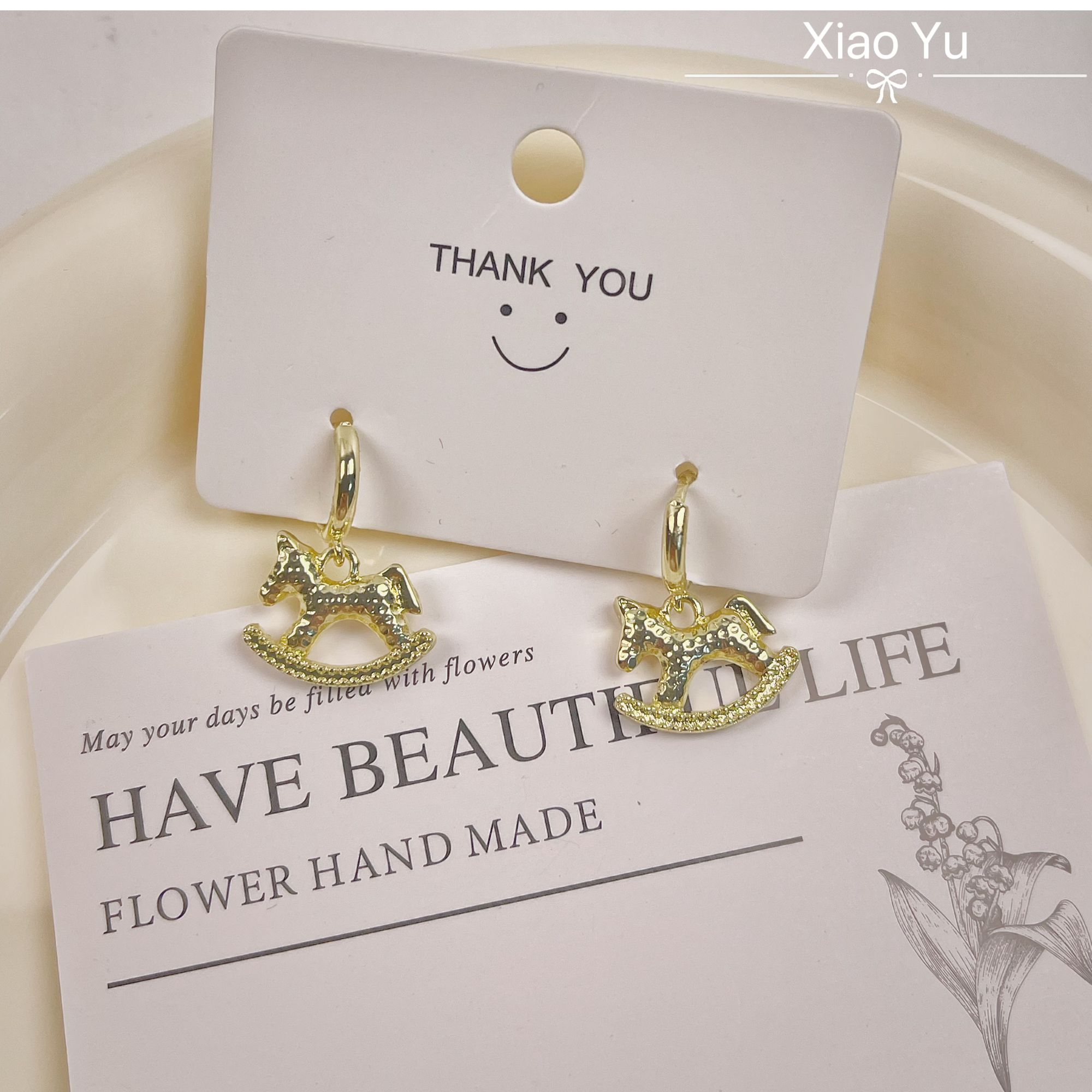 合金耳饰 【高级感水冰冰木马耳扣本命年金色耳钉】