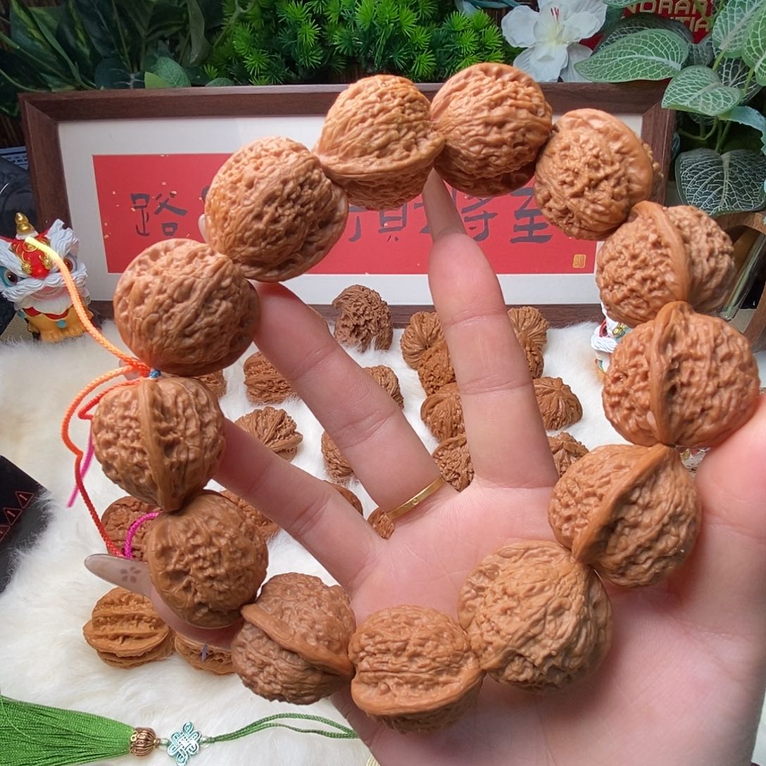 @***鱼把件文玩核桃串……