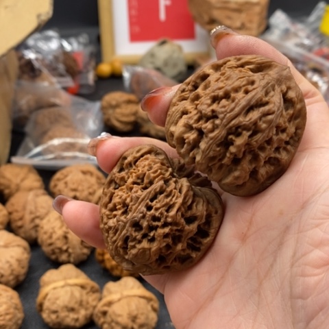 文玩核桃吊坠晨*南江