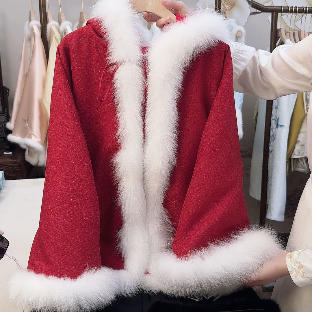 1.朱伯伯家龟背底纹真丝苏绣秋冬棉服外套