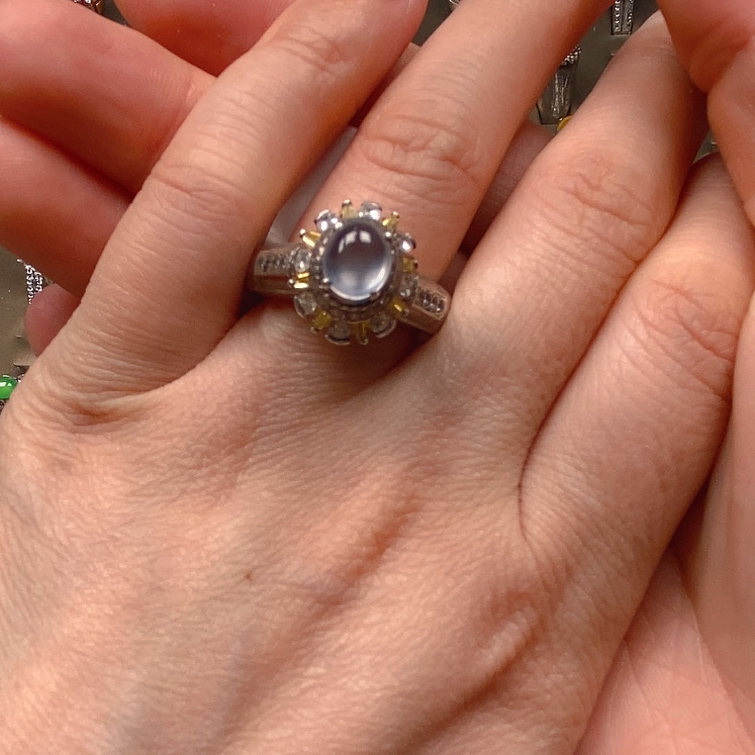 翡翠颈饰未镶嵌翡翠蛋面