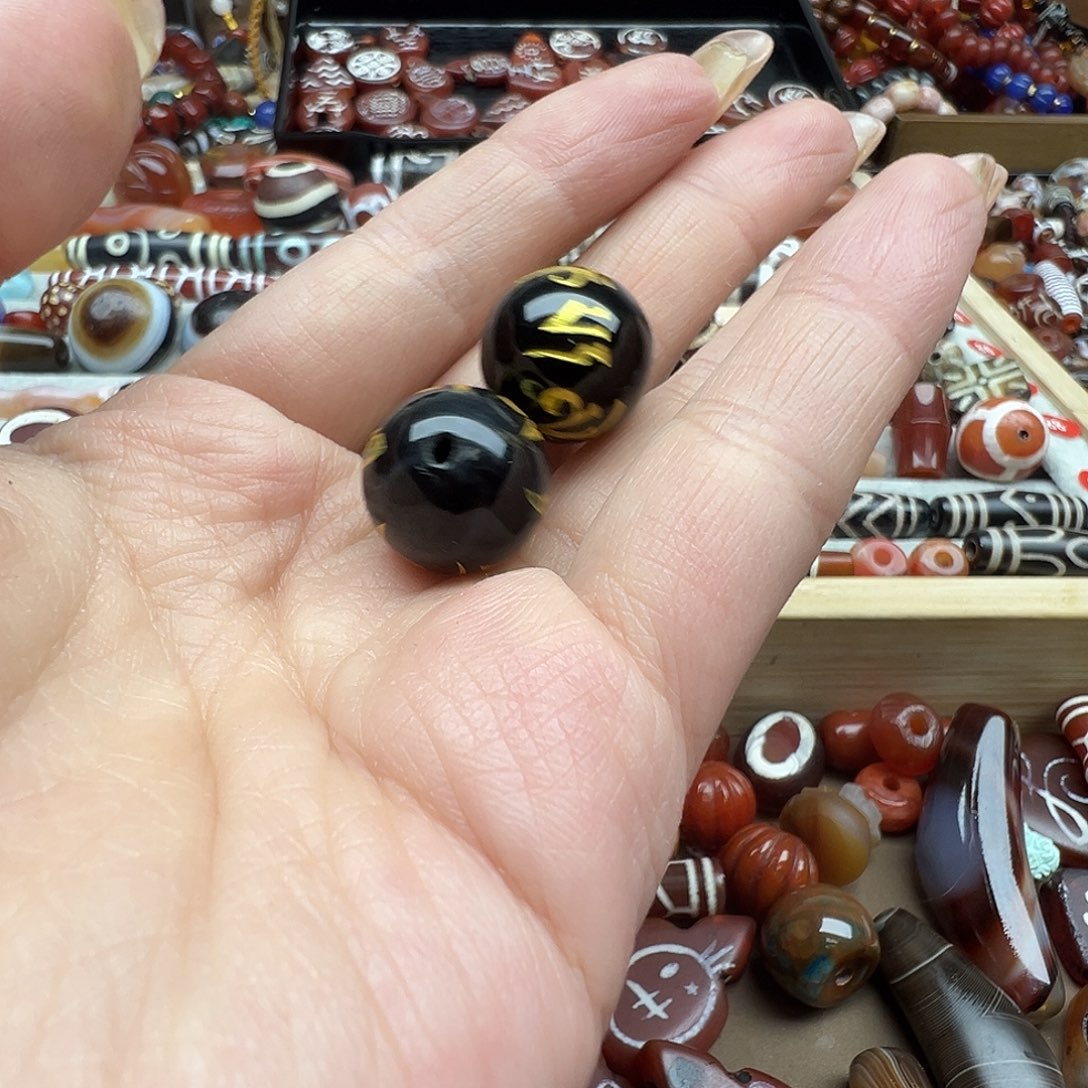 玛瑙/玉髓未镶嵌珠宝半成品