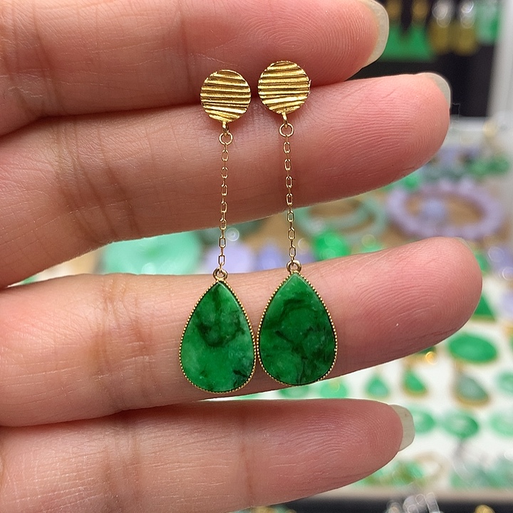 翡翠18K金镶嵌耳饰