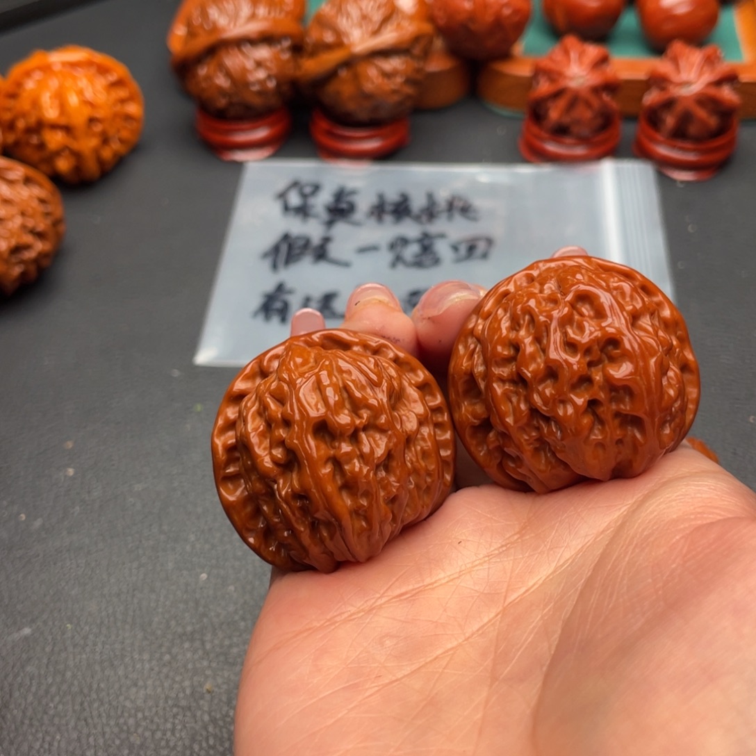 文玩核桃把件白狮子