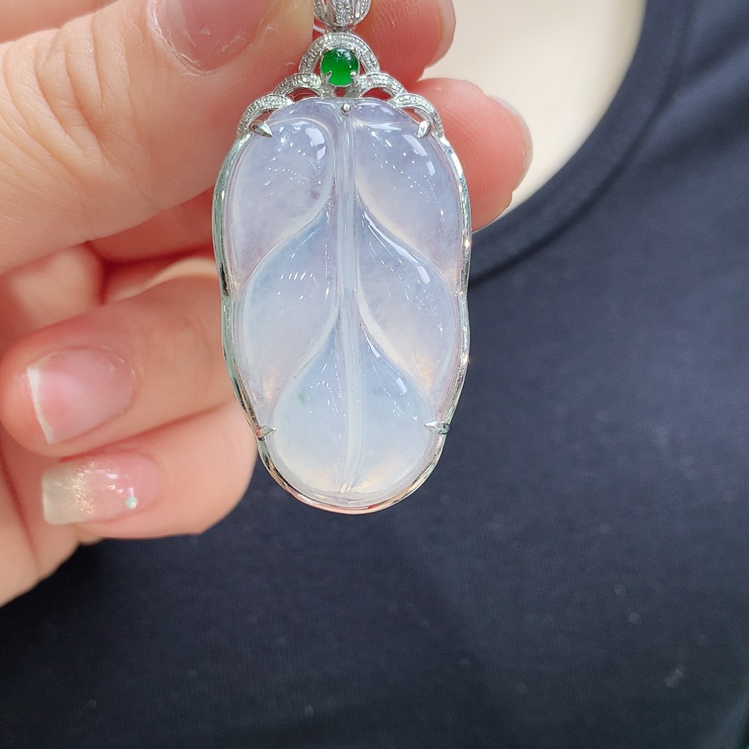 翡翠颈饰18K金镶嵌叶子