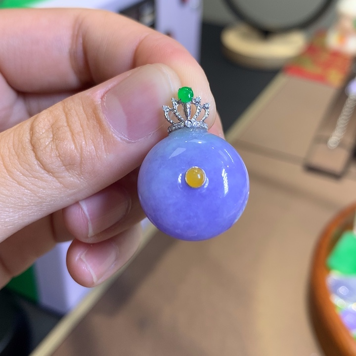 翡翠18K金镶嵌颈饰翡翠