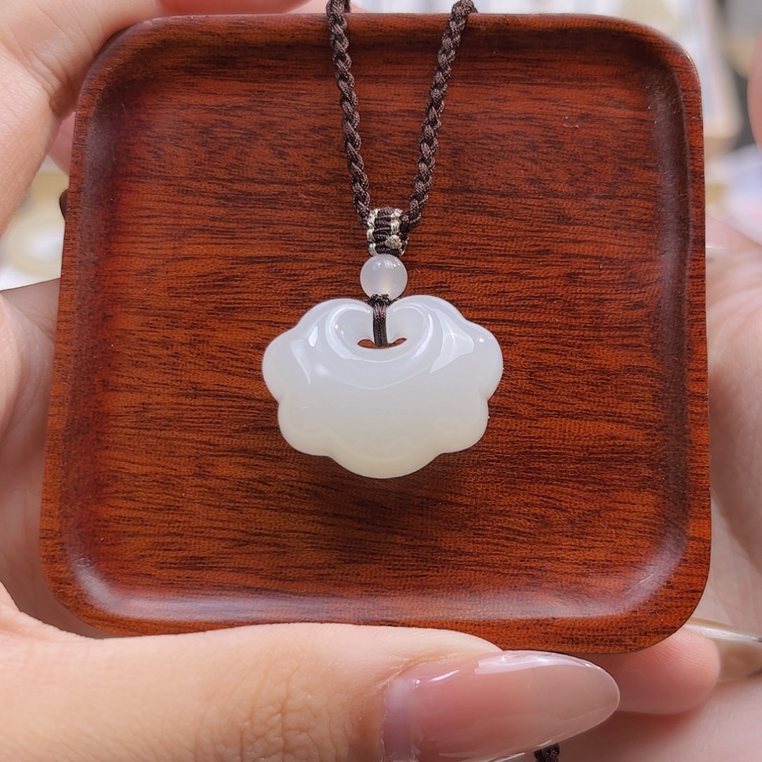 和田玉未镶嵌吊坠(不含链)