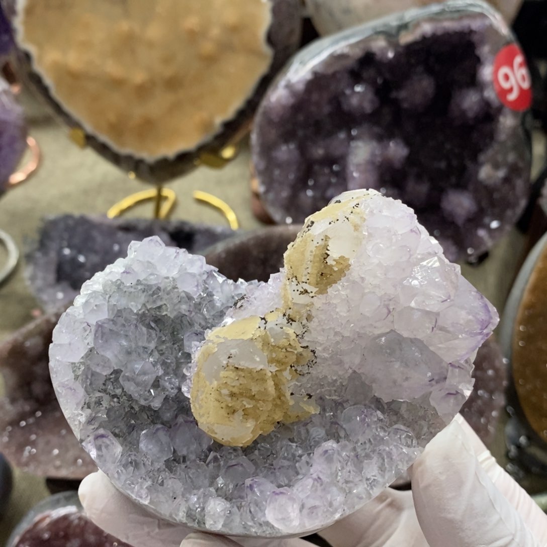 水晶天然水晶爱心未镶嵌