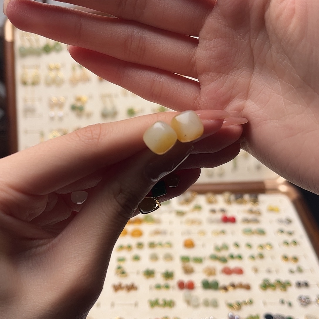 和田玉银S925镀金镶嵌耳饰