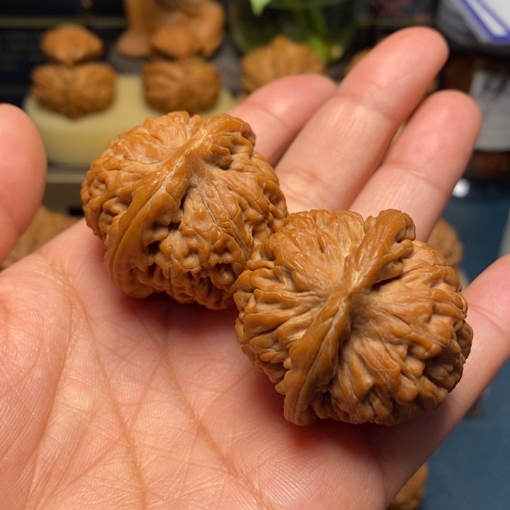 【闪购商品】把件文玩核桃莲花