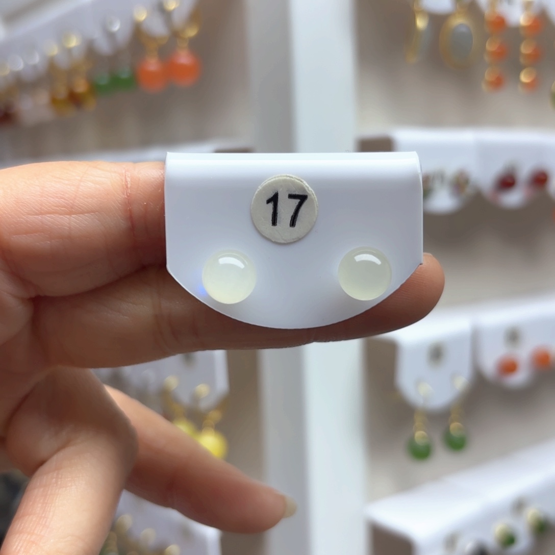 和田玉耳饰18K金镶嵌