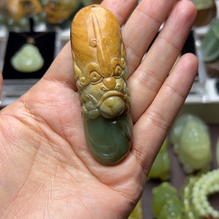 岫岩河磨玉（透闪石质玉）未镶嵌把件