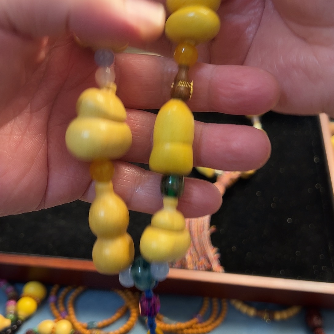 之****大叶紫檀（黑酸枝木类）