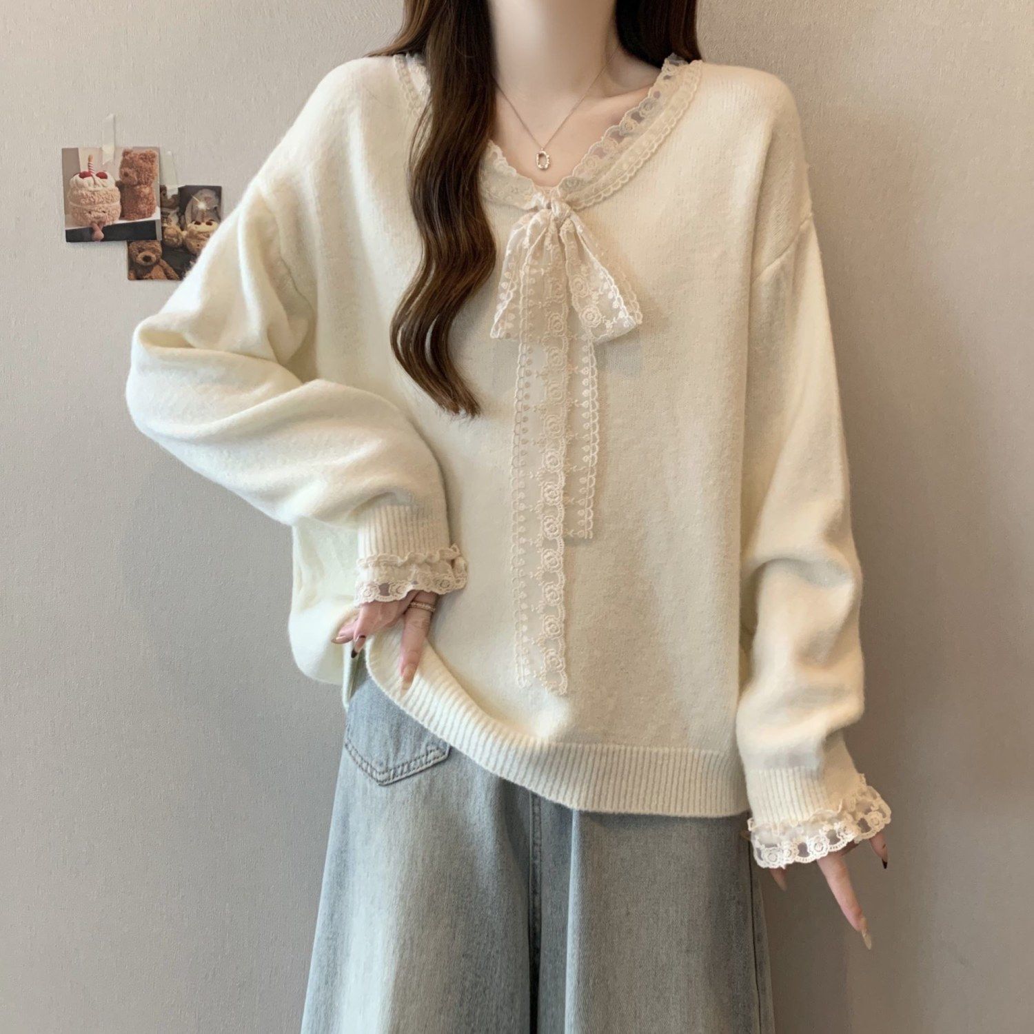 大码洋气秋季拼接花边时尚胖mm显瘦气质长袖毛衣百搭宽松女针织衫