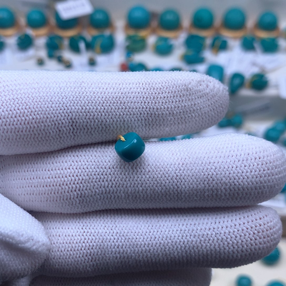 绿松石配饰未镶嵌