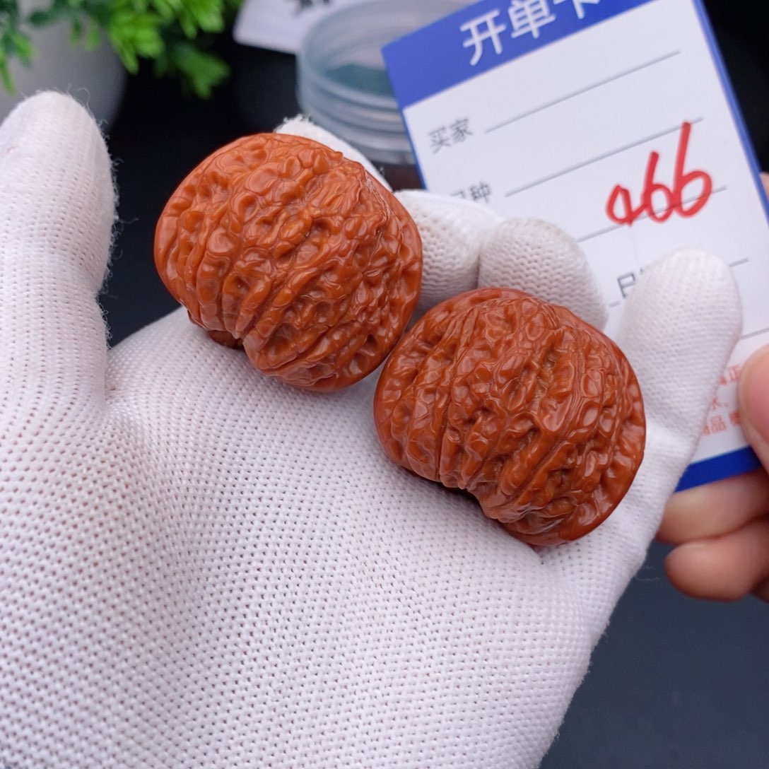 文玩核桃把件36血麒麟466