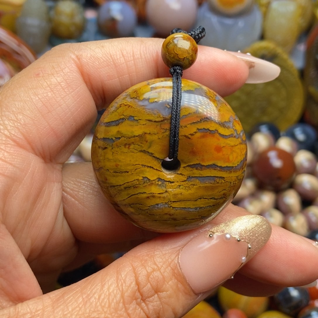 玛瑙/玉髓颈饰未镶嵌