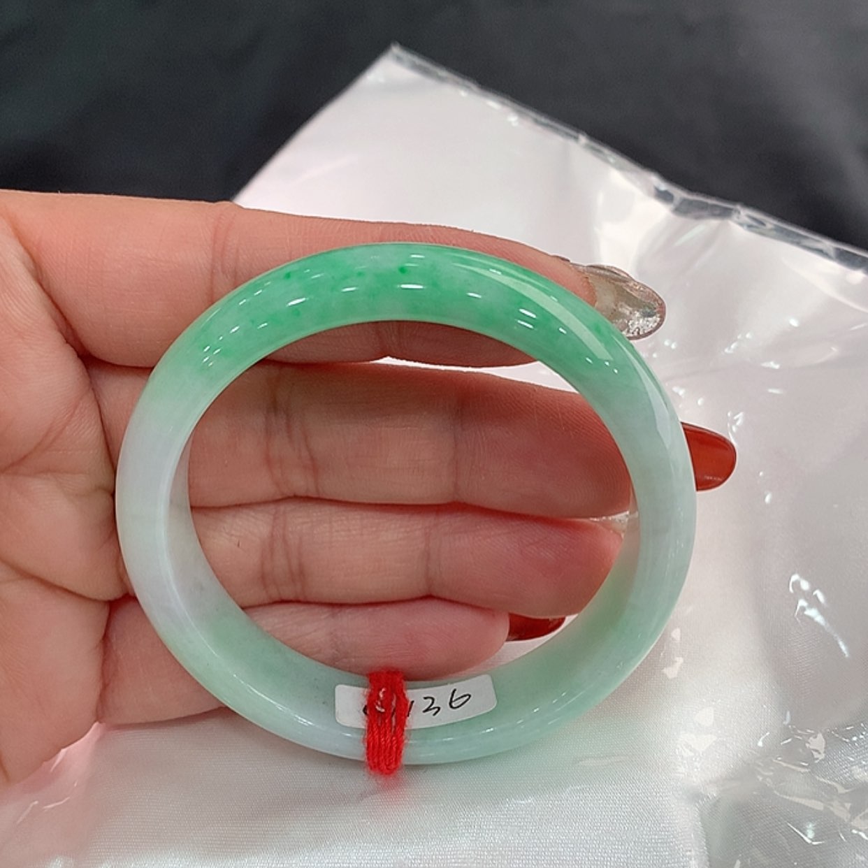 【闪购商品】翡翠手镯未镶嵌52，51/52