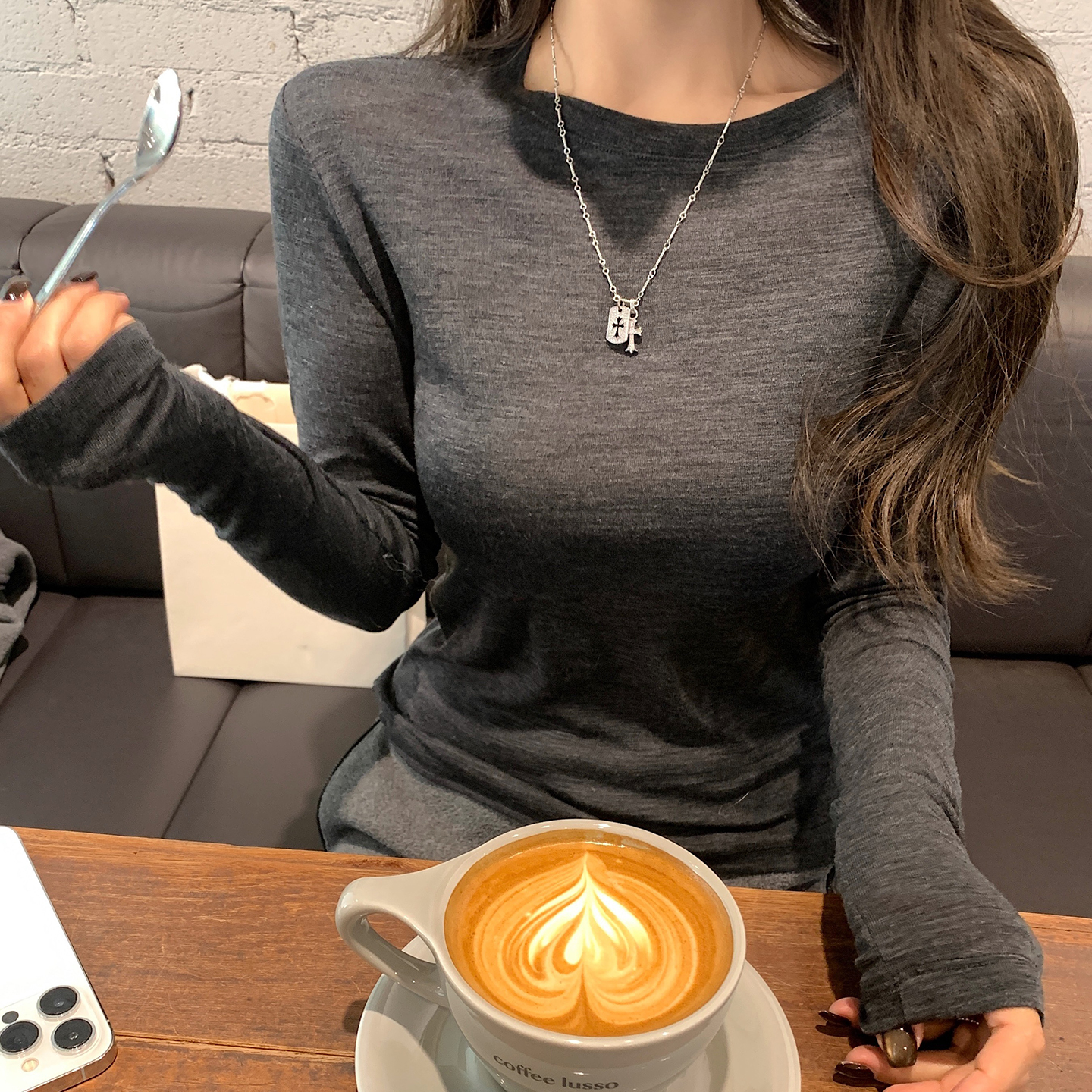 Lilylikes"羊毛绵绵Tee"长袖版囤住 简单篙级高支超細100澳毛T恤