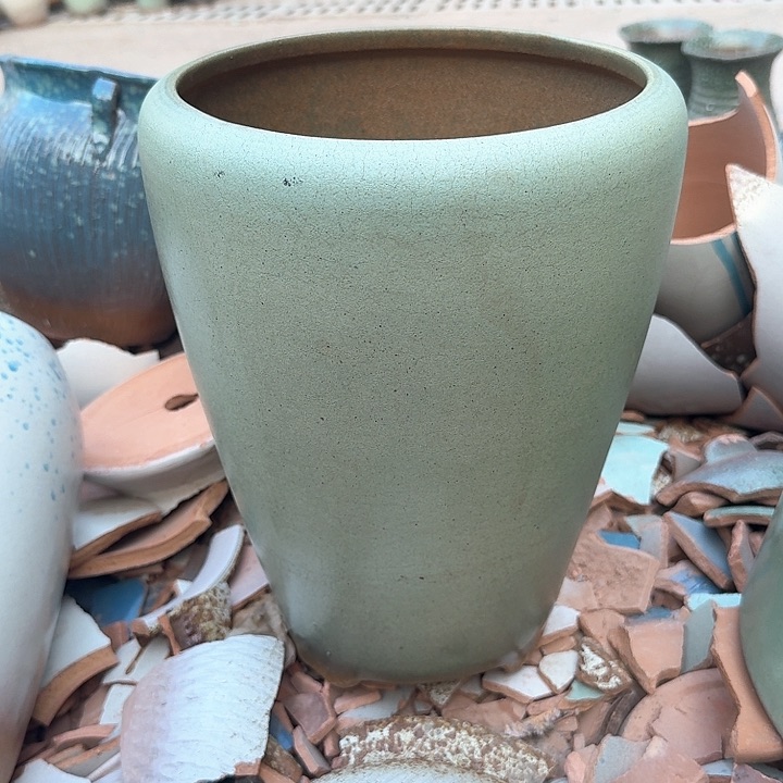 花盆工厂微瑕花盆啦啦哈哈