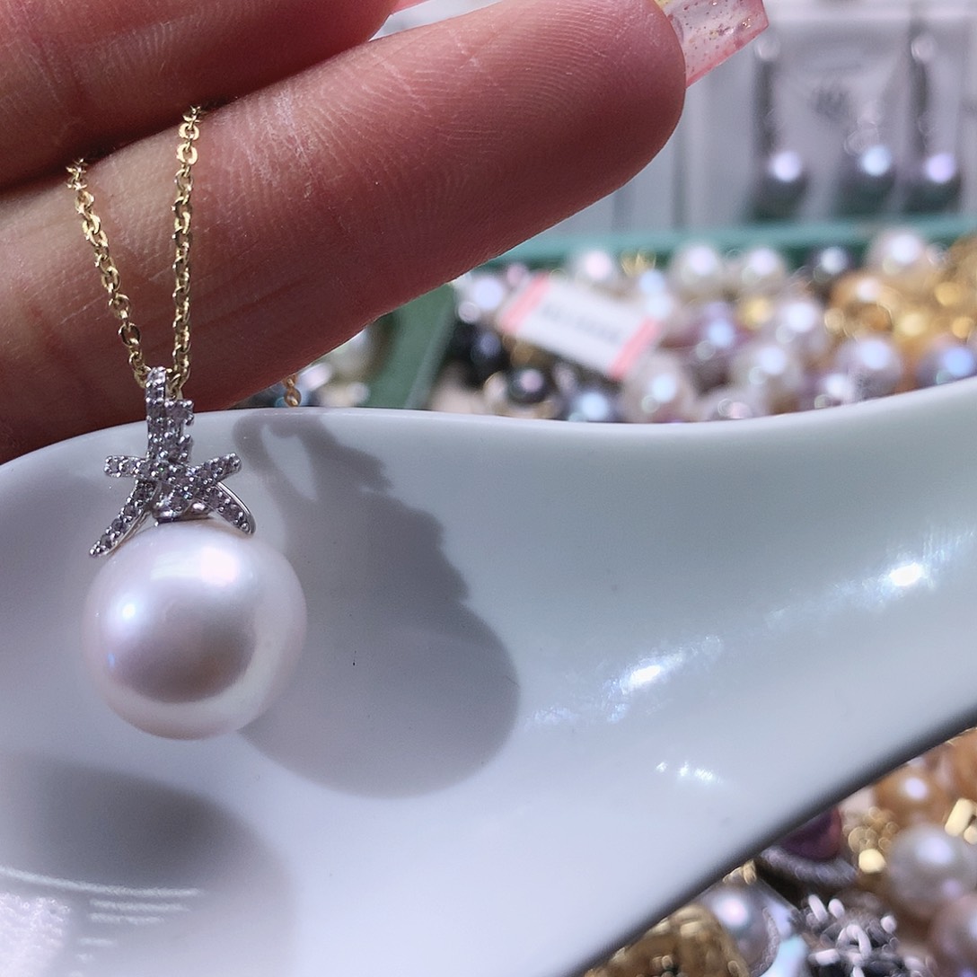 淡水珍珠吊坠(赠链)银S925镶嵌